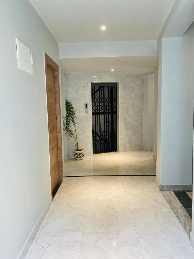 Hotel The Crest Kolkata Bagian luar foto